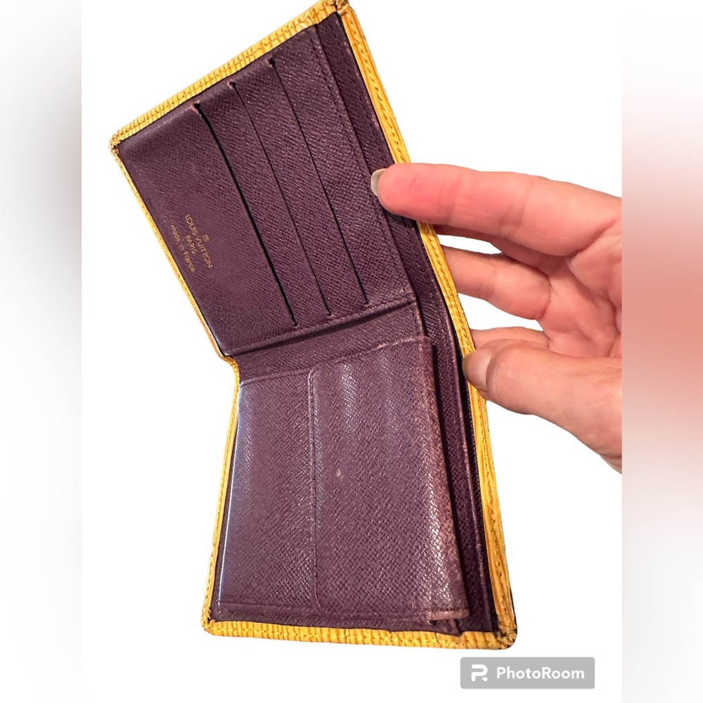 Louis Vuitton Yellow Epi Wallet - Picture 9 of 13
